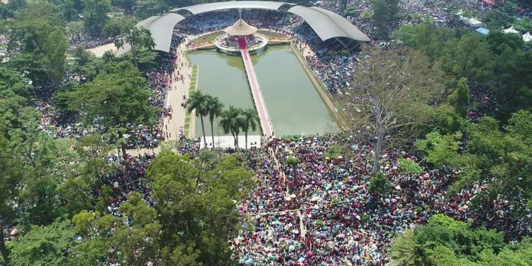 the Best 10 Places to Visit in Uganda